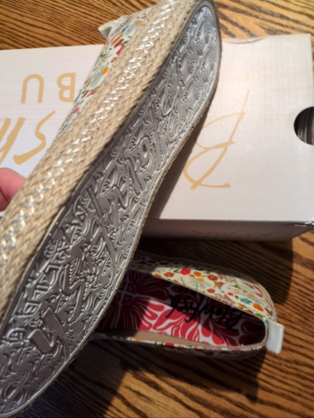 Blowfish slip on flowery shoes - Picture 4 of 6